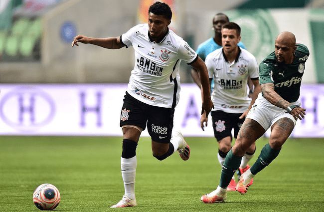 阿尔维斯在 阿尔维斯在